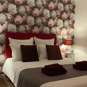 Le Patio Hotel Évran