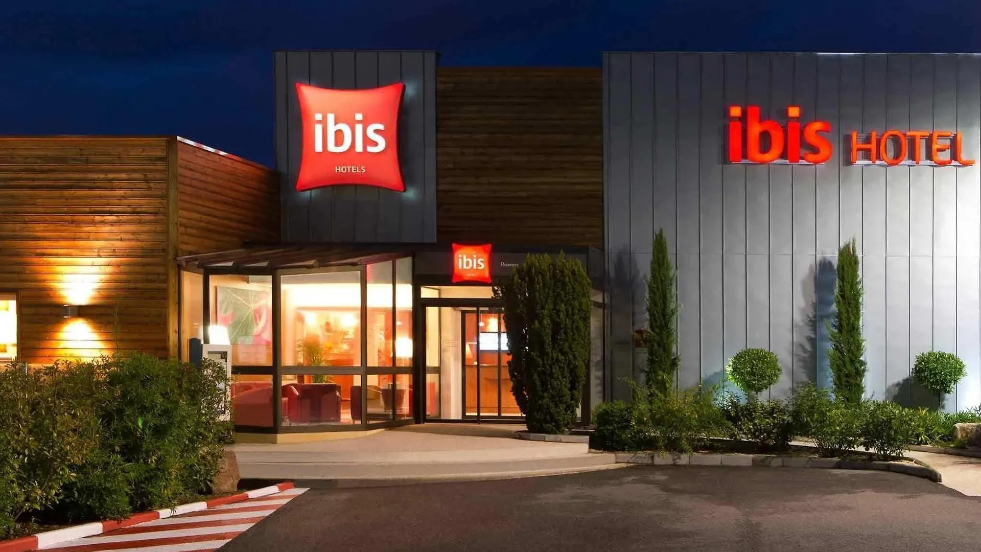 Ibis Roanne Le Coteau Hotel Restaurant 3*,